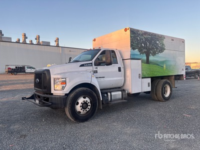 2017 Ford F-750 XL 4x2 Chipper Truck