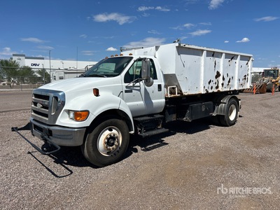 2007 Ford F-750 XLT 4x2 Roll-Off Truck