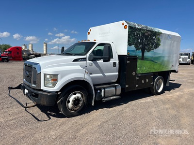 2016 Ford F-650 4x2 Chipper Truck