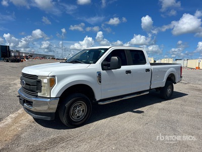 2017 Ford F-250 4x4 Crew Cab Pickup