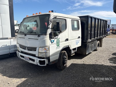 2012 Mitsubishi Fuso FE 4x2 Camionnette pour travaux paysagers