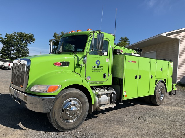 2017 Peterbilt 337 4x2 Service Truck 2017 Peterbilt 337 4x2 Service Truck