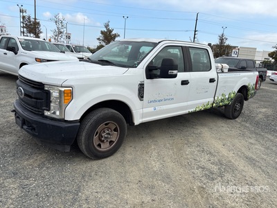 2017 Ford F-250 4x2 Crew Cab Pickup