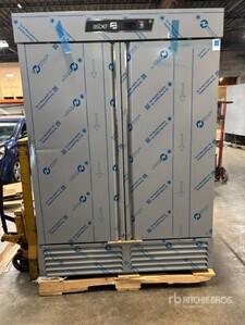 Quantity of Commercial Reach-In Coolers Varios, equipamiento de cocina