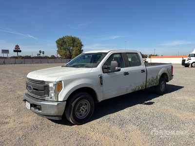 2017 Ford F-250 XL 4x2 Crew Cab Pickup