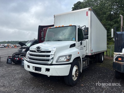 2020 Hino 268 4x2 Gesloten vrachtwagen