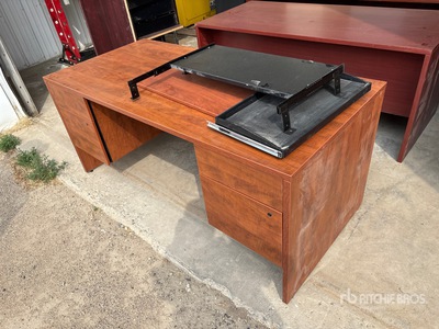 Quantity of (2) 5 ft 6 in x 2 ft 6 in Desk