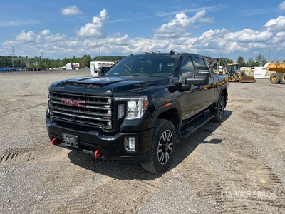 2021 GMC Sierra 2500 AT4 4x4 Crew Cab Pickup