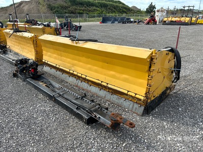 Metal Pless Agrimaxx 1036-16 10 ft 2 in Snow Plow
