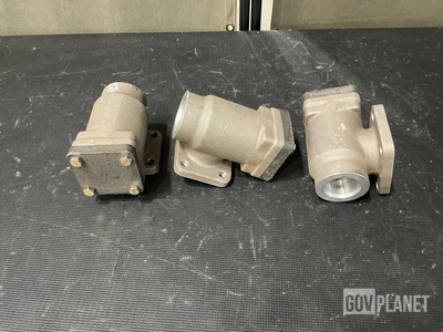 (3) Clark Equipment 35588847 Fluid Pressure Regulating Valves