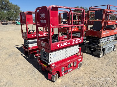 2018 MEC 1330SE Electric Scissor Lift