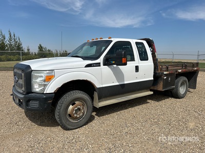2016 Ford F-350 XL 4x4 Extended Cab شاحنة مسطحة