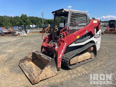 2018 Takeuchi TL10V-2 Two-Speed Compacte Schranklader