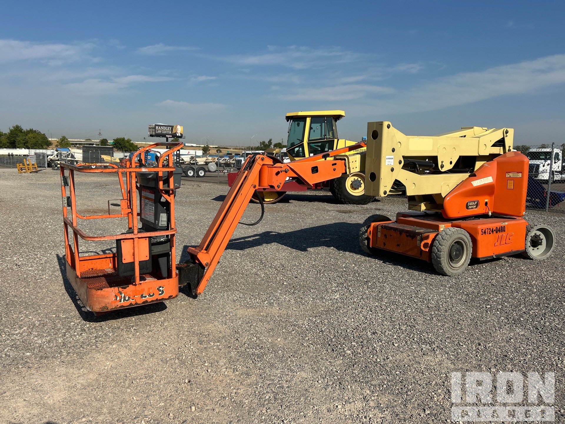 2012 JLG E400AJPN 2WD Electric Articulating Boom Lift