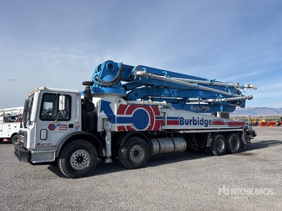 2006 Sany SY5360THB45M 144 ft on 2008 Mack MR688S 8x4 Twin-Steer Ciężarówka z pompą do betonu