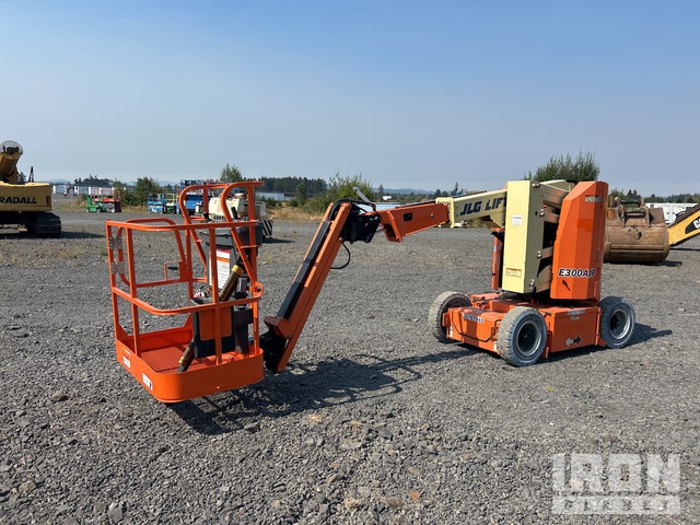 Articulating Boom Lifts