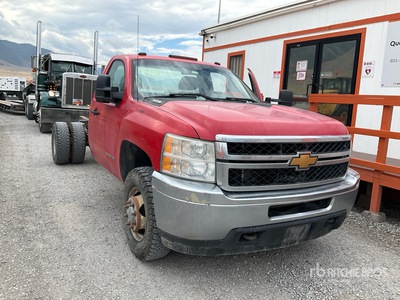 2014 Chevrolet Silverado 3500HD 4x4 Kabina i podwozie