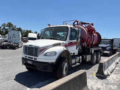 Presvac on 2006 Freightliner M2 106 6x4 Camion-citerne à vide (Inoperable)