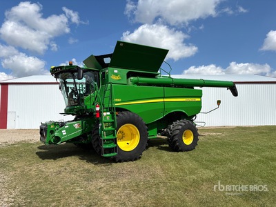 2015 John Deere S690 4x4 Cosechadora