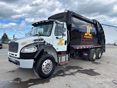 2021 Freightliner M2 106 6x4 Rear Loader Camion de ramassage des ordures ménagères