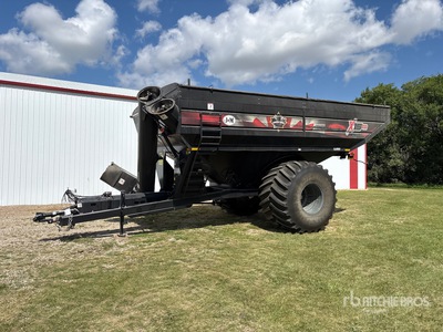 2023 J&M X1522 1500 bu Grain Cart