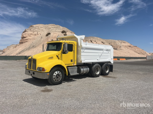 2002 Kenworth T300 6x2 T/A Dump Truck