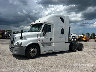 2019 Freightliner Cascadia 125 6x4 Ciągnik siodłowy T/A z kabiną sypialną