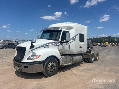 2019 International LT625 6x4 Ciągnik siodłowy T/A z kabiną sypialną