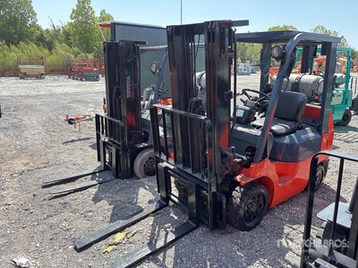 2000 Toyota 7FGCU25 4900 lb Cushion Tire Forklift