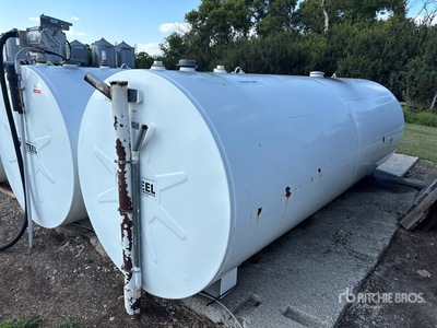 2009 Westeel 1000 gal Steel Diesel 1000 Gallon خزان وقود