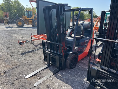 2014 Toyota 8FGCU25 4500 lb Pneumatic Tire Forklift