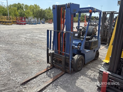 Komatsu FG205T11 3420 lb Pneumatic Tire Wózek widłowy (Inoperable)