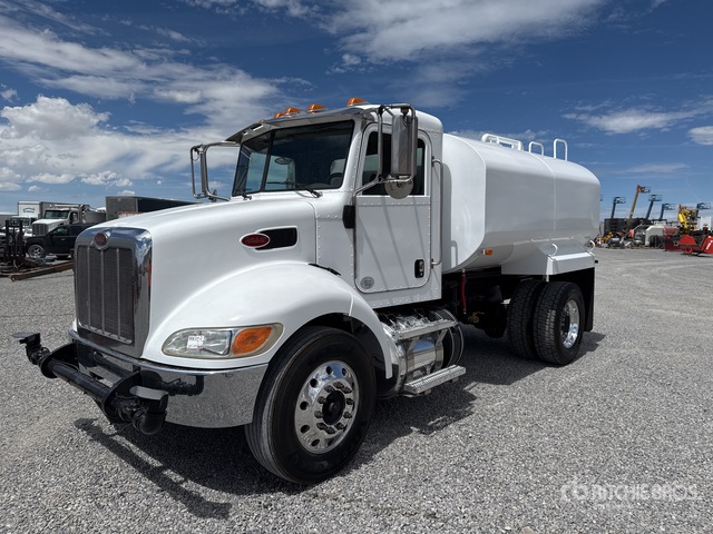 2016 Peterbilt 337 4x2 Water Truck