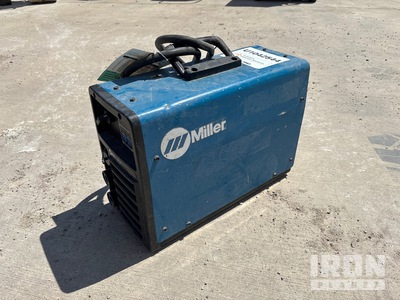 2021 Miller CST282 280 A Electric Welder