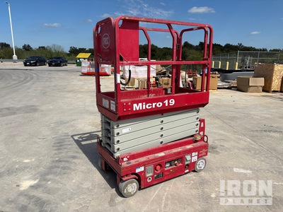 2020 (unverified) MEC MICRO 19 Electric Scissor Lift