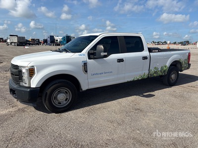 2019 Ford F-250 XL 4x2 Crew Cab Pick Up
