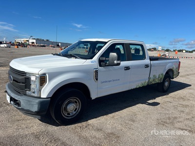 2018 Ford F-250 4x2 Crew Cab Pickup