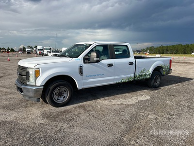 2017 Ford F-250 XL 4x2 Crew Cab Pickup