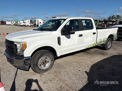 2017 Ford F-250 XL 4x2 Crew Cab Pickup