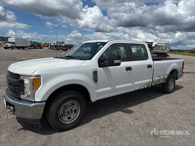 2017 Ford F-250 4x2 Crew Cab Pickup