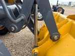 Hydraulics with Bucket Tilt Cylinders