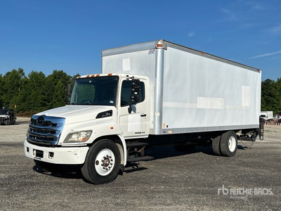 2011 Hino 268 4x2 Van Truck