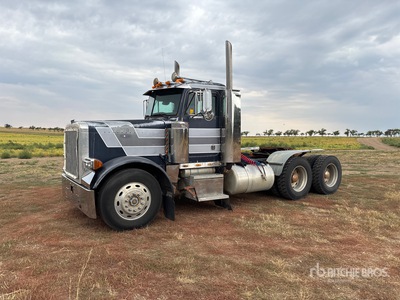Peterbilt T/A Day Cab Truck Tractor