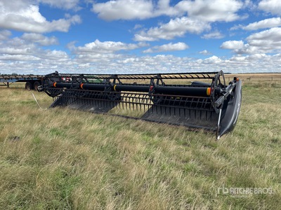 2013 MacDon 25 ft Windrower Header
