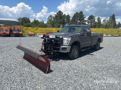 2012 Ford F-250 XL 4x4 Pickup