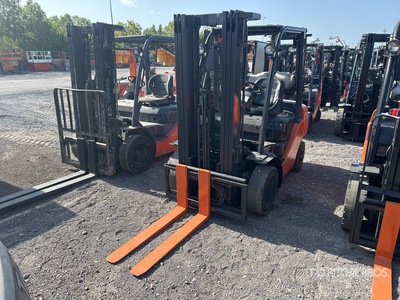 2011 Toyota 8FGU25 4500 lb Pneumatic Tire Forklift