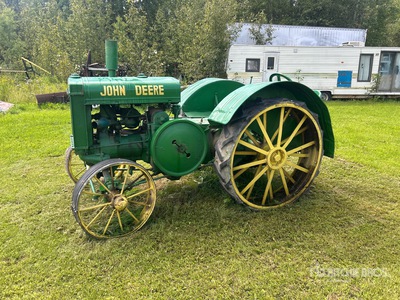 1928 John Deere D 2WD Wide Front Antique Tractor