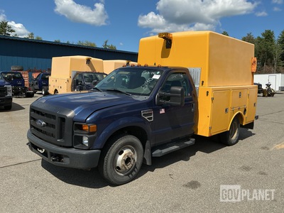 2010 Ford F-350 Super Duty XL Utility Truck