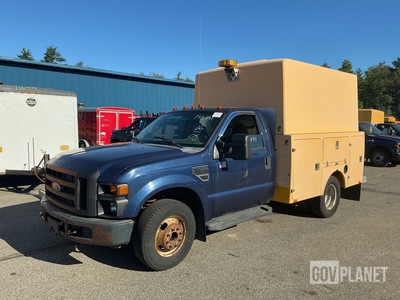 2010 Ford F-350 Super Duty XL Utility Truck
