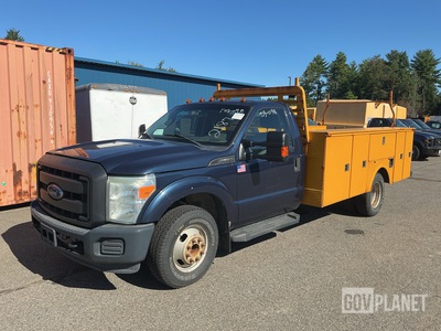 2015 Ford F-350 Super Duty XL Utility Truck